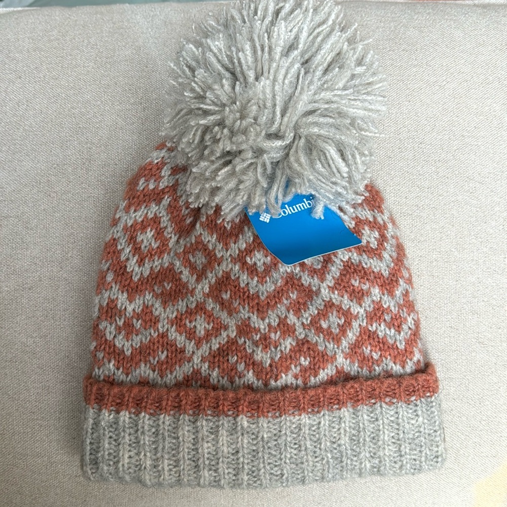 NWT Columbia Pine Street Pom Pom Beanie
